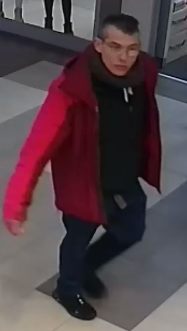 Ten mężczyzna podejrzewany jest o kradzież. Rozpoznajesz go?