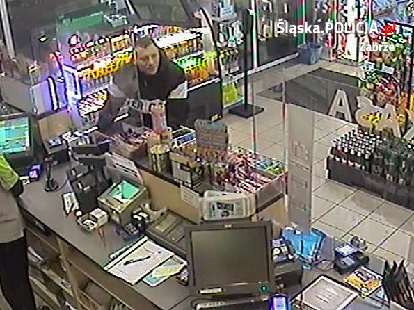 Policja publikuje wizerunek sprawcy uszkodzenia ciała