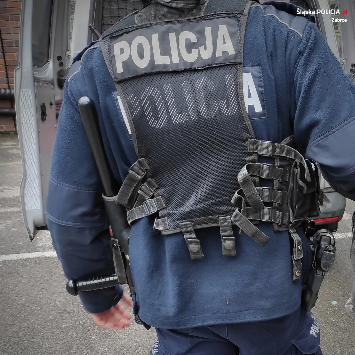 Trzy miesiące aresztu dla sprawców rozboju na 15-latku