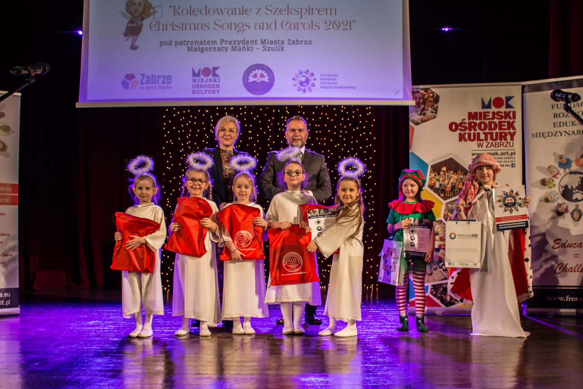 Podsumowanie Miejskiego Konkursu Piosenek Bożonarodzeniowych w języku angielskim
