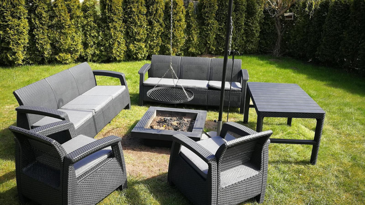 Stelaż w meblach technorattanowych. Jaki najlepszy?