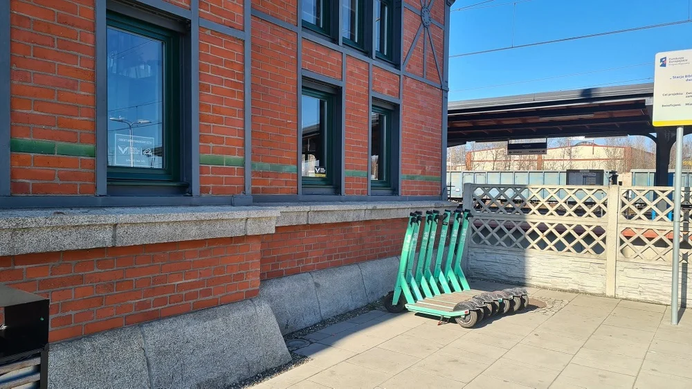 W Rudzie Śląskiej ruszył system wypożyczania elektrycznych hulajnóg