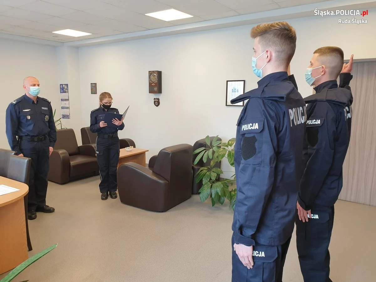 Nowi policjanci w rudzkim garnizonie