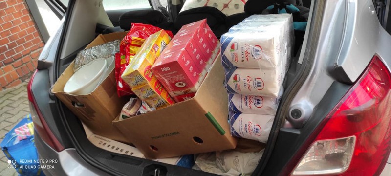 Caritas przekazuje zebrane produkty uchodźcom