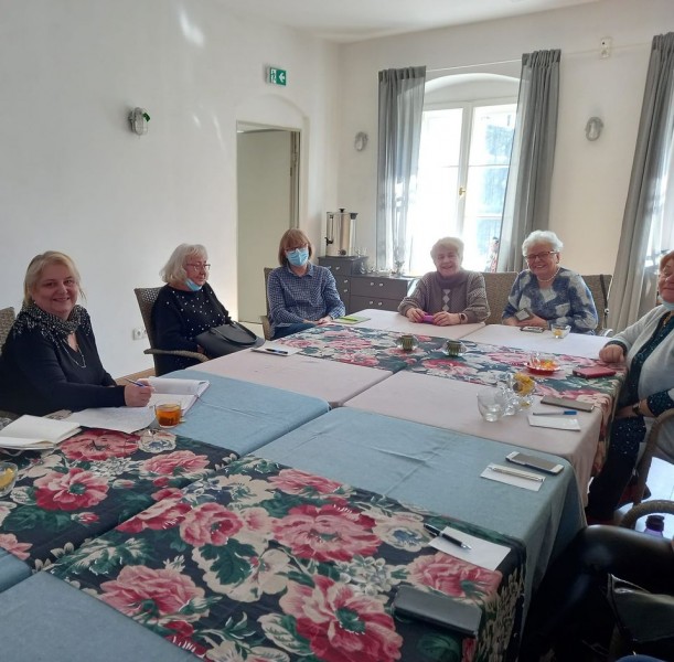 Nauczycielki - seniorki poprowadzą zajęcia z ukraińskimi dziećmi