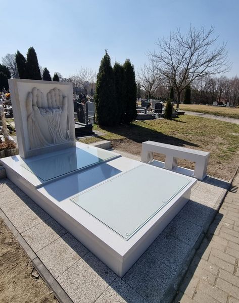 Pamięci Dzieci Utraconych - grób na Cmentarzu Komunalnym