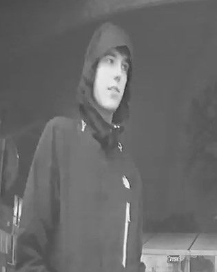 Policja poszukuje dwóch mężczyzn. Poznajesz ich?