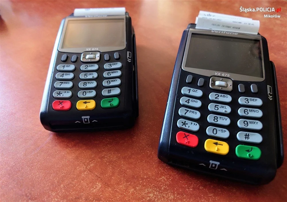 Terminale płatnicze w radiowozach drogówki