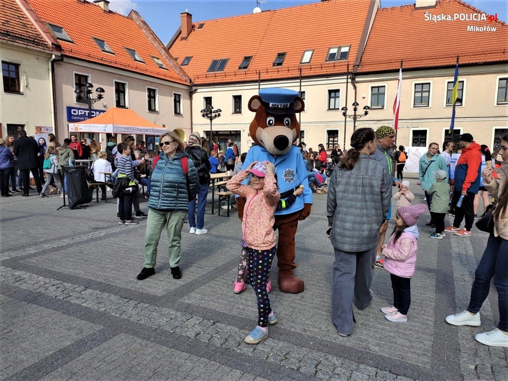Mikołowscy policjanci w przedsięwzięciu "Aktywnie dla pokoju"