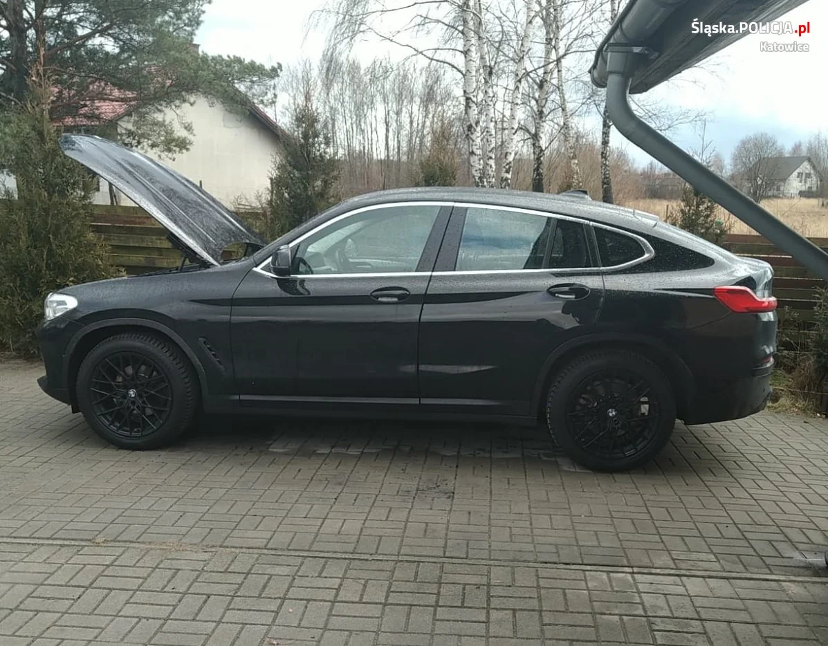 Policjanci odzyskali przywłaszczone we Włoszech samochody o wartości ponad 760 tys. zł!