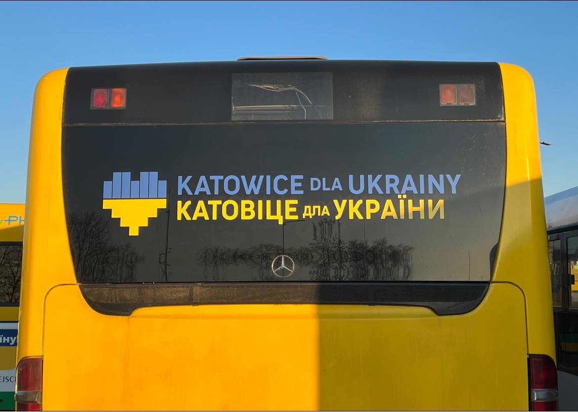 Katowice solidarne z Ukrainą. Trzy katowickie autobusy dotarły do Lwowa
