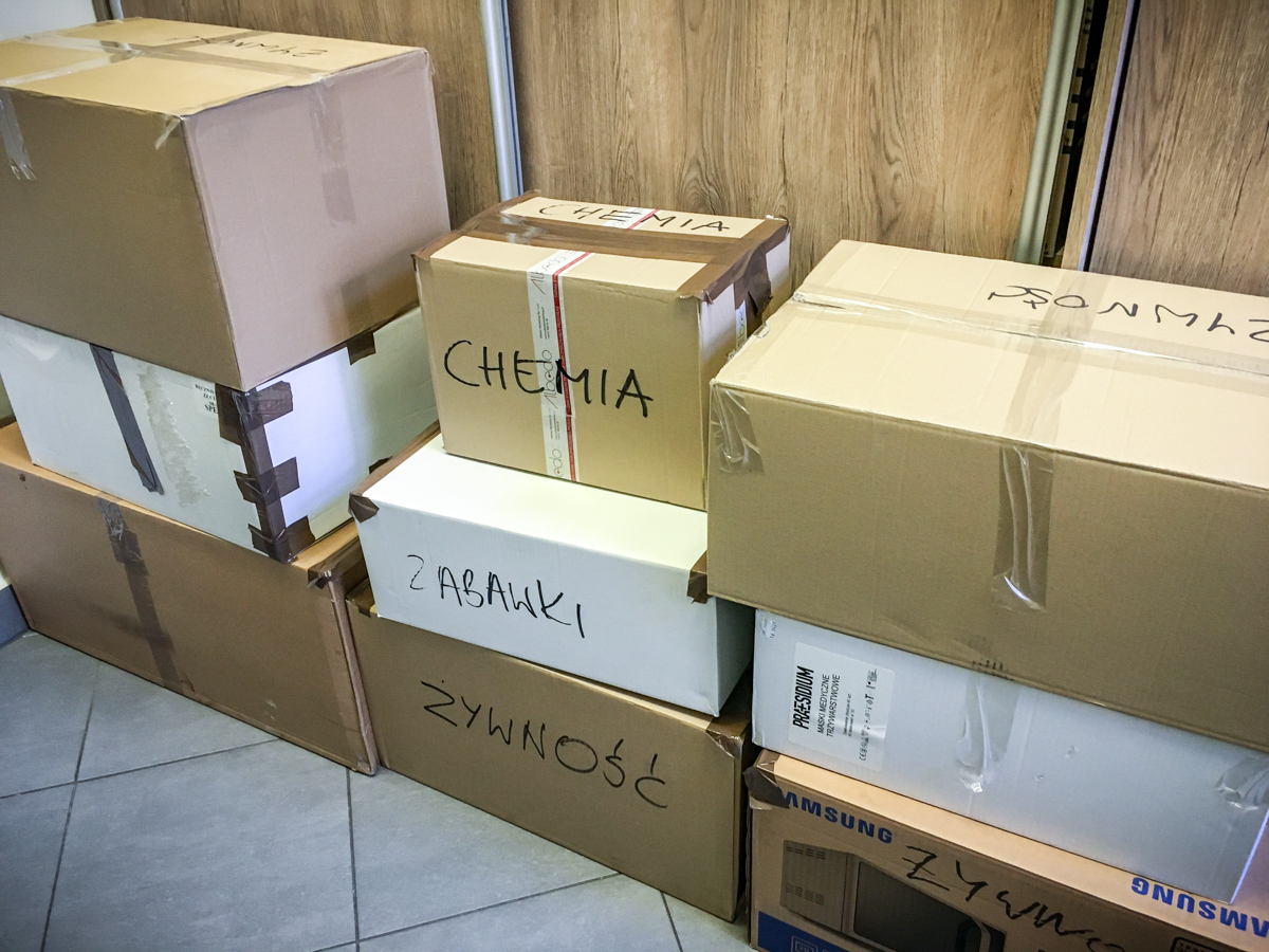 Chorzowscy strażnicy przekazali dary dla uchodźców z Ukrainy