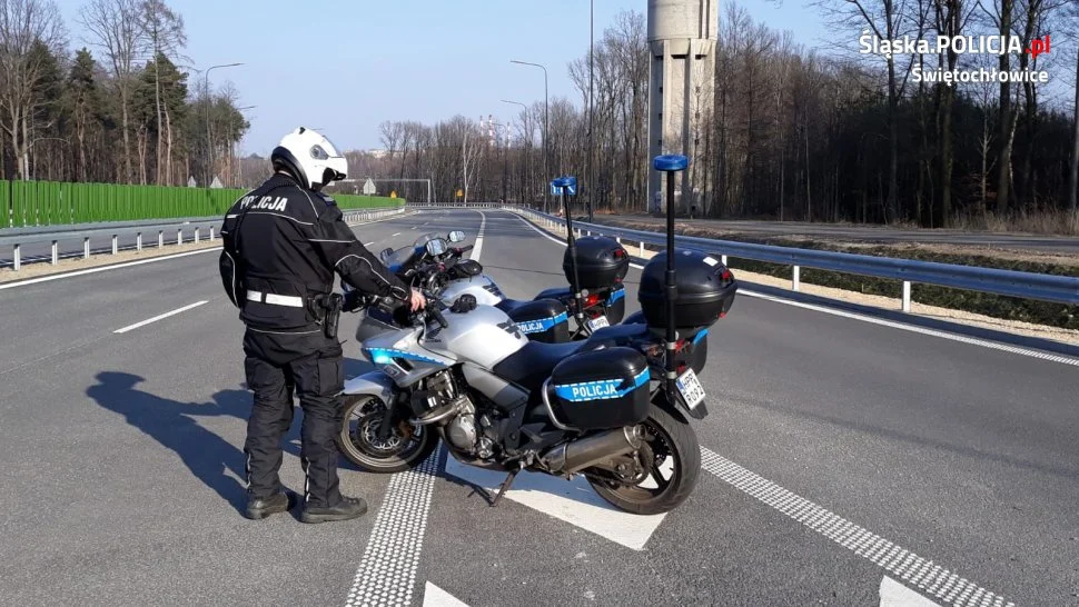 Zbliża się sezon motocyklowy. Policja apeluje o bezpieczną jazdę
