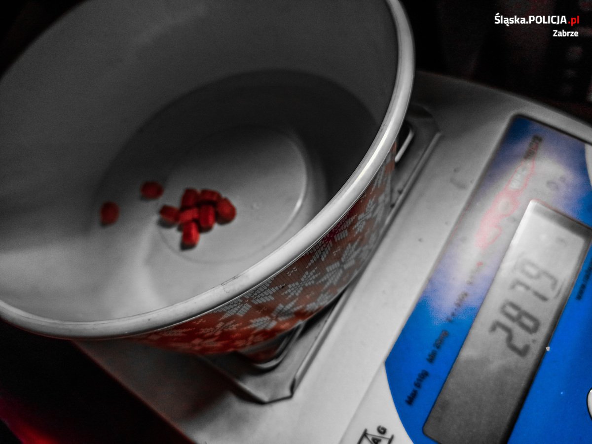 Policjanci przechwycili narkotyki i odzyskali przywłaszczony rower o wartości 7 tysięcy zł