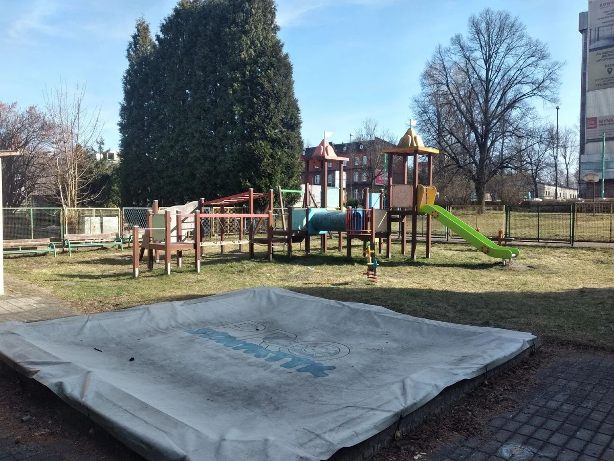 Trwa zbiórka na rzecz odnowy placu zabaw w Zabrzu dla uchodźców z Ukrainy