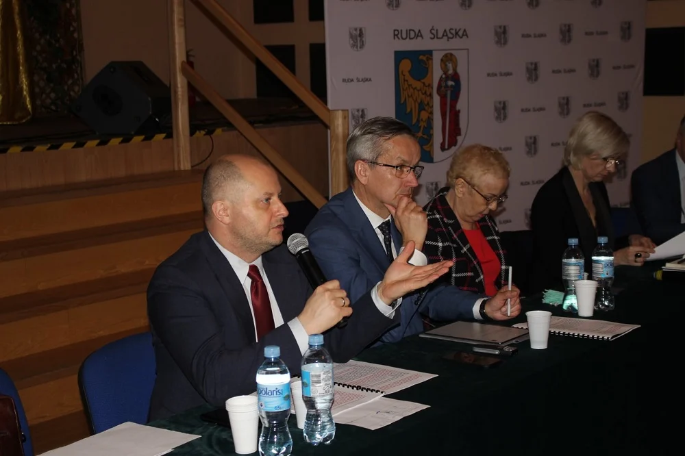 Wczoraj w Rudzie odbyło się kolejne spotkanie władz miasta z mieszkańcami