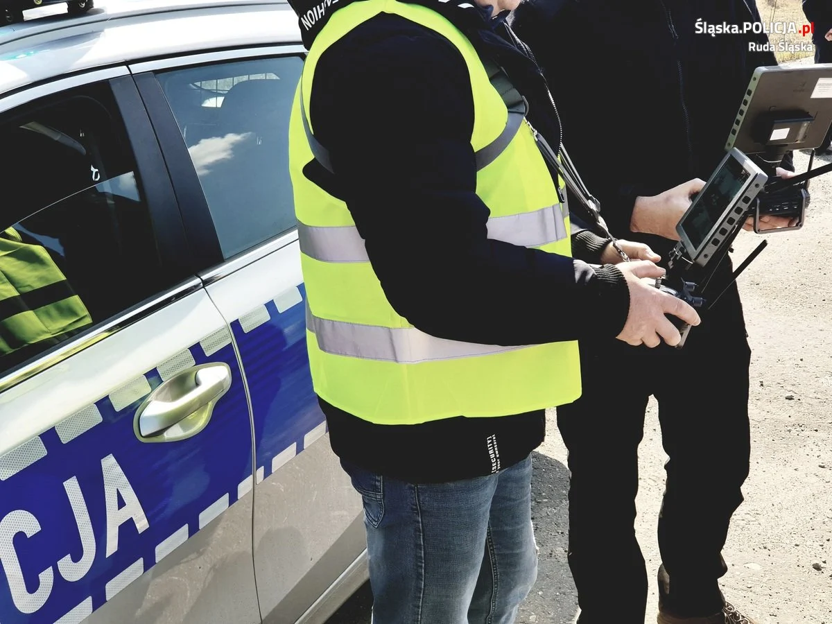 Rudzcy policjanci patrolują ulice Rudy Śląskiej za pomocą... drona!