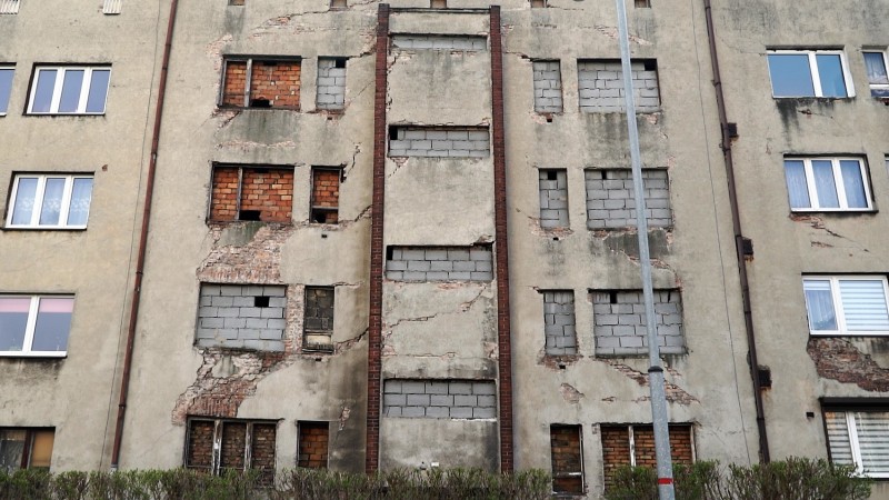 Budynek przy ulicy Szkolnej czeka rozbiórka