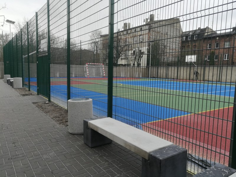 Uczniowie "Cogito" mają nowe boisko