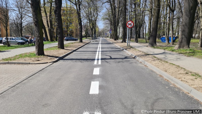 Ulica Sikorskiego z prawoskrętem i nową nawierzchnią