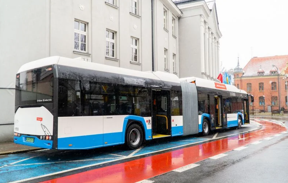 Nowe autobusy czekają na pasażerów