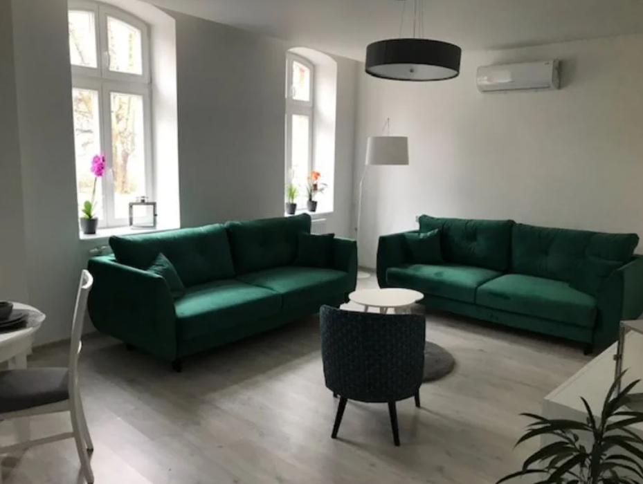 Mieszkanie dla seniorek