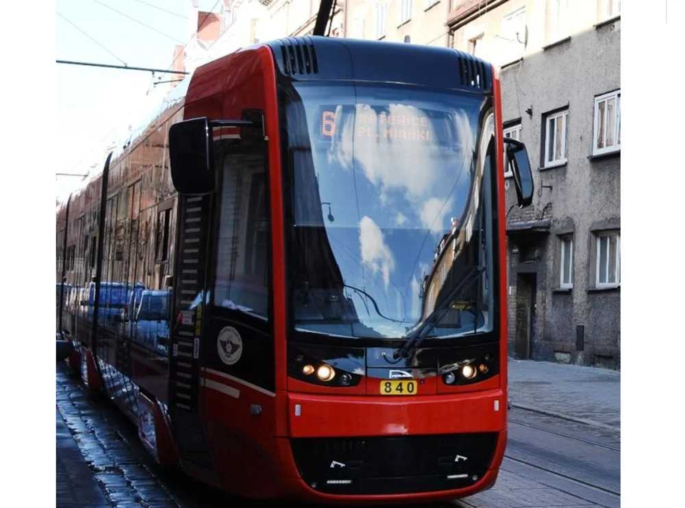 Uwaga pasażerowie linii nr 6. Zmiany w kursowaniu w godzinach nocnych