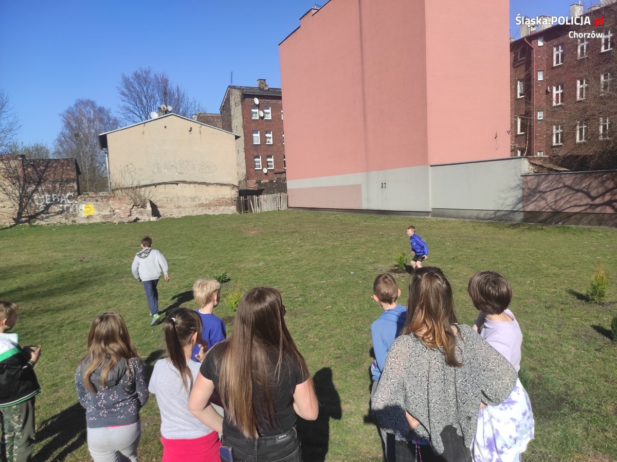 Chorzowski dzielnicowy skutecznie walczy z wykluczeniem w swojej dzielnicy