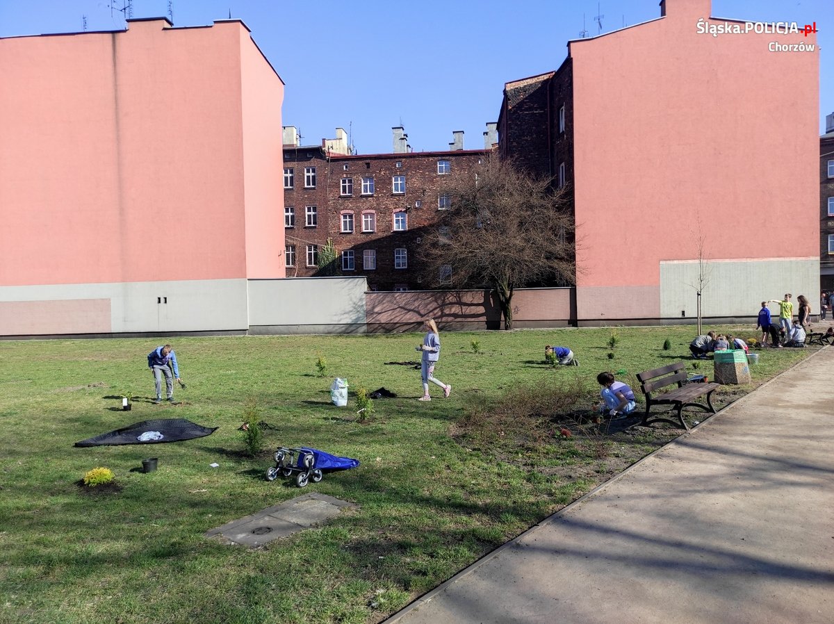Chorzowski dzielnicowy skutecznie walczy z wykluczeniem w swojej dzielnicy