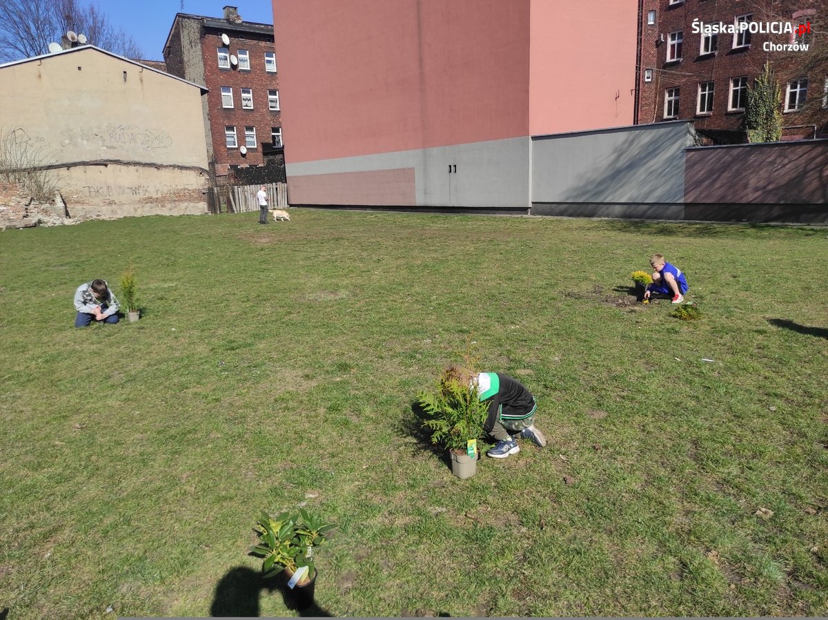Chorzowski dzielnicowy skutecznie walczy z wykluczeniem w swojej dzielnicy