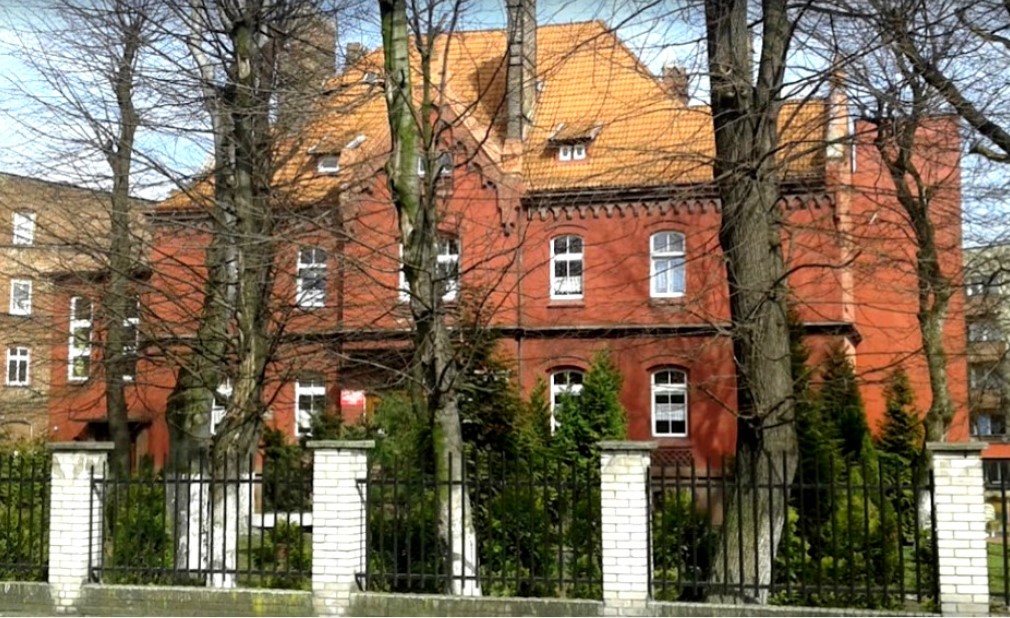 Uchodźcy z Ukrainy otrzymają nowe miejsce. Ratusz zaadaptuje Dom PCK w Chorzowie Starym