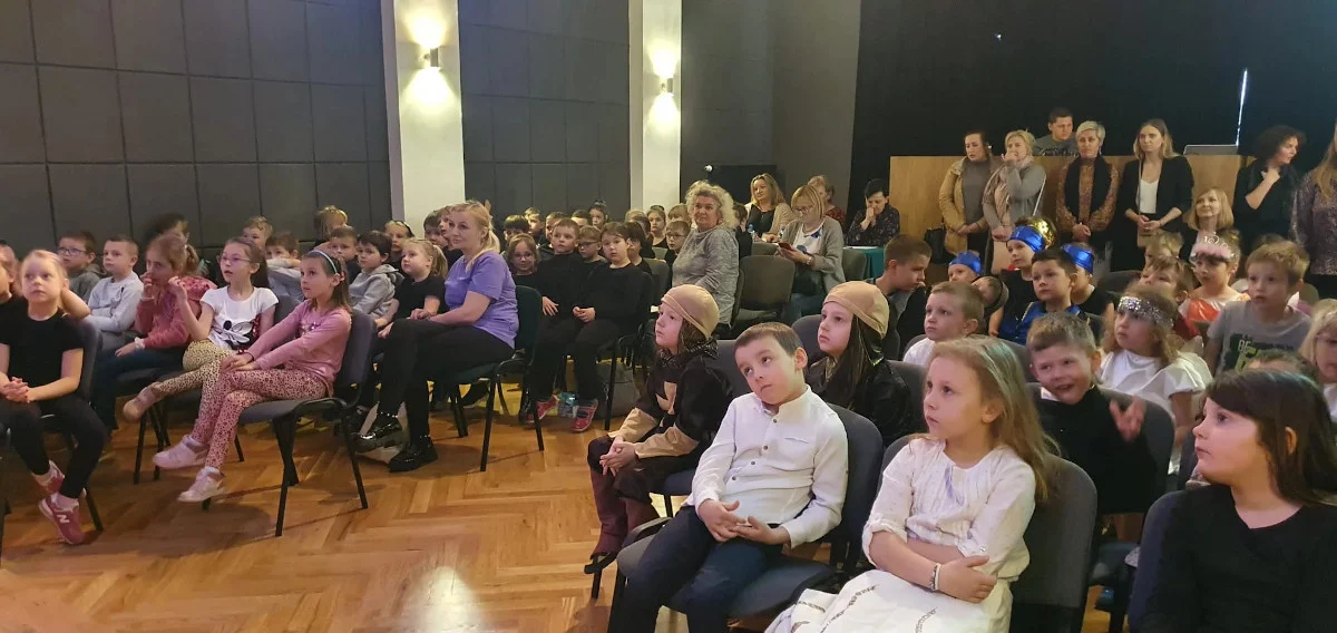 Przedszkolaki z PM nr 11 ze statuetką "Teatromania dla najmłodszych"