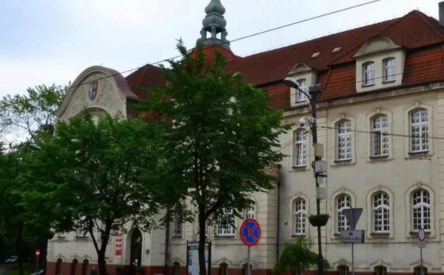 W Wielki Piątek urząd czynny krócej