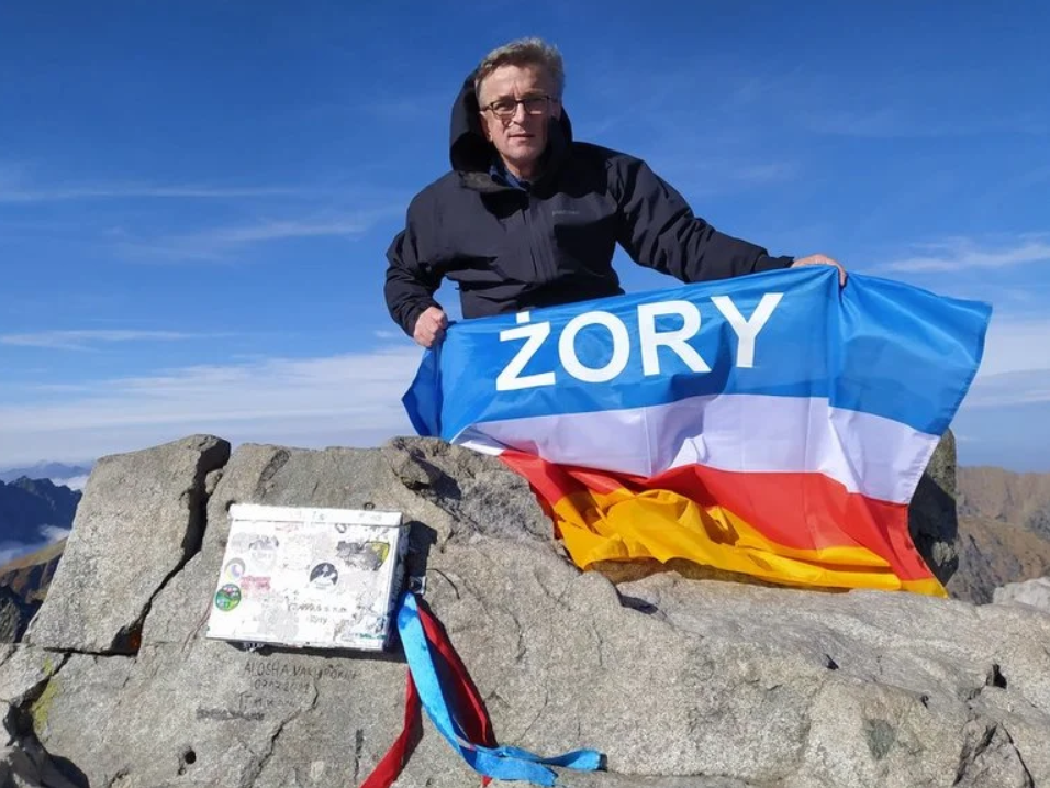 Z żorską flagą zdobył Koronę Gór Polski