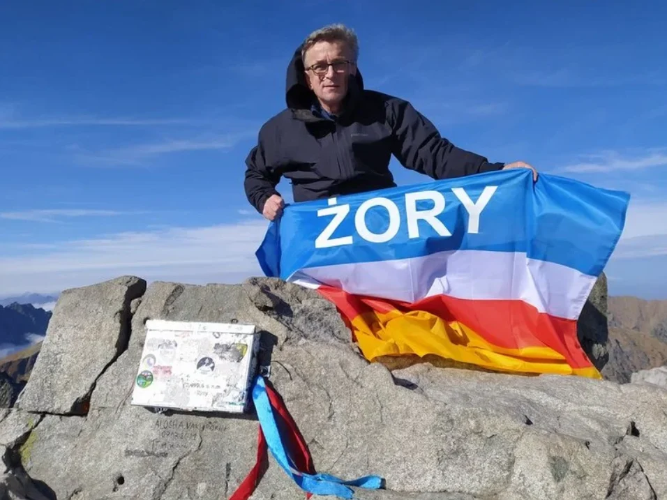 Z żorską flagą zdobył Koronę Gór Polski