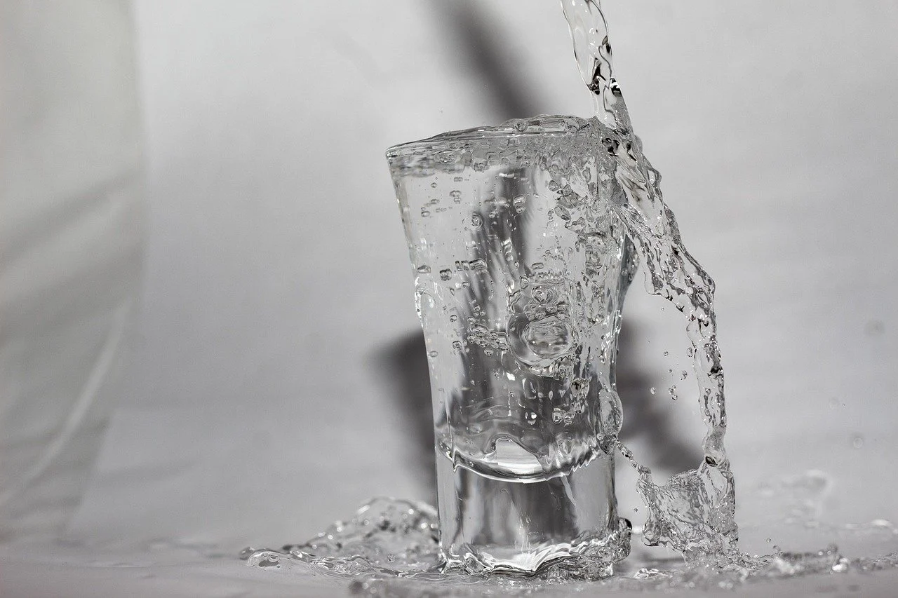 Ostrzeżenie GIS przed spożywaniem alkoholu niewiadomego pochodzenia!