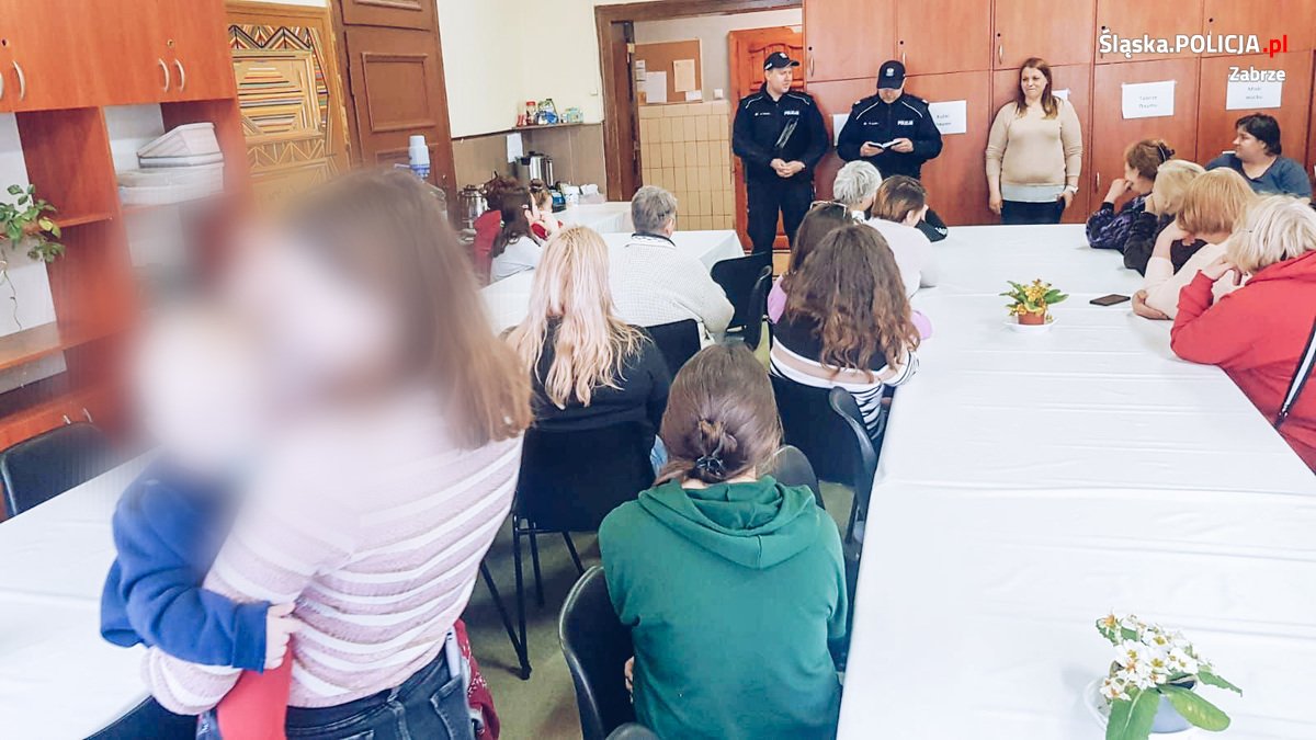 Zabrzańscy dzielnicowi spotkali się z uchodźcami z Ukrainy