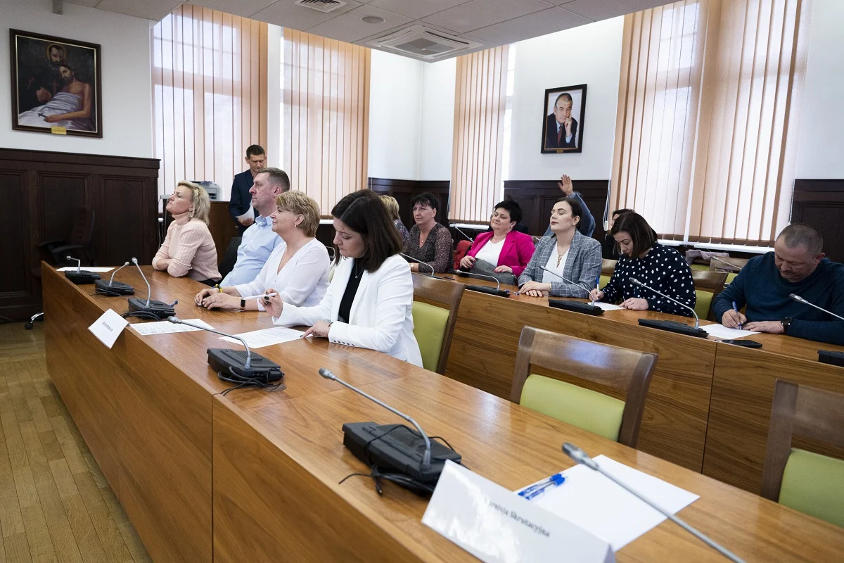 Pierwsze posiedzenie nowo wybranych rad dzielnic