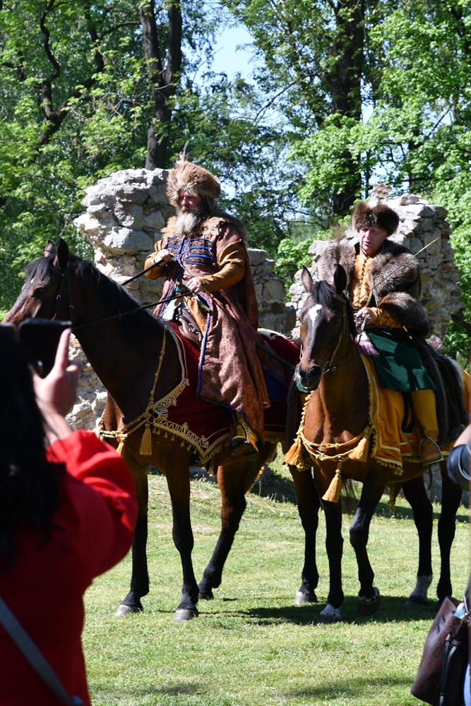 Wydarzenie w ruinach Zamku Rudzkiego 13