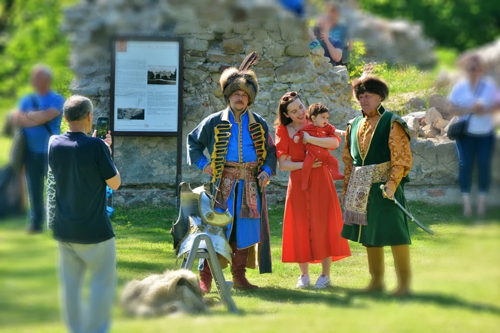 Wydarzenie w ruinach Zamku Rudzkiego 19