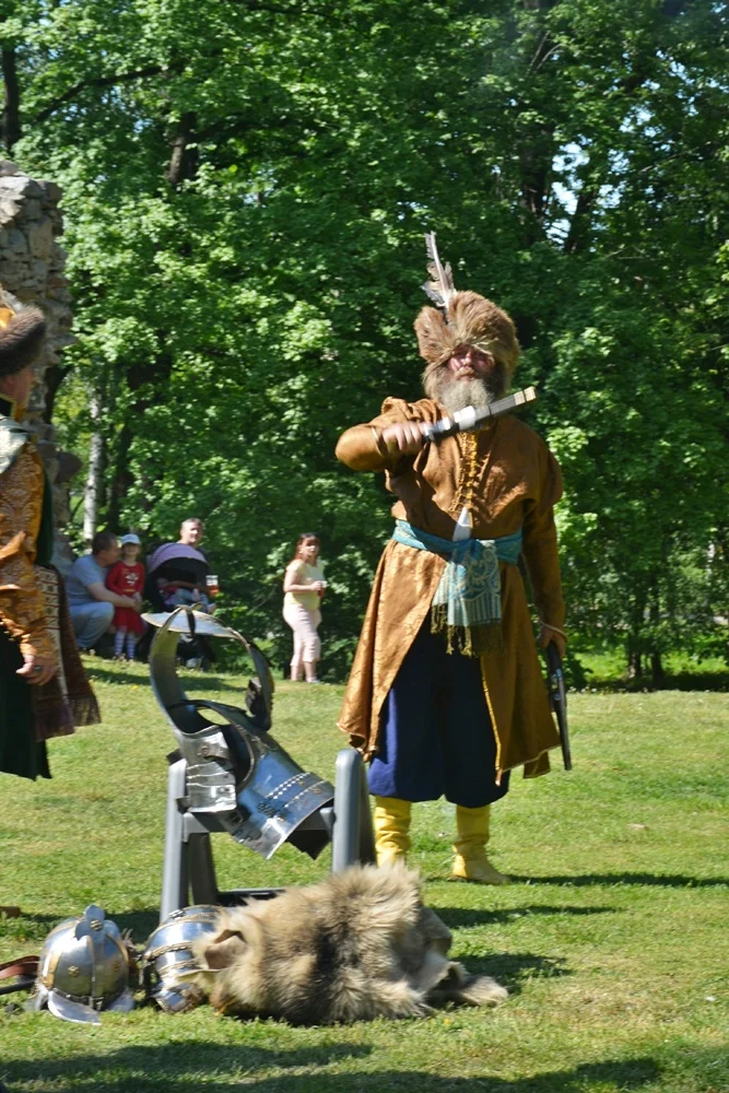 Wydarzenie w ruinach Zamku Rudzkiego 21
