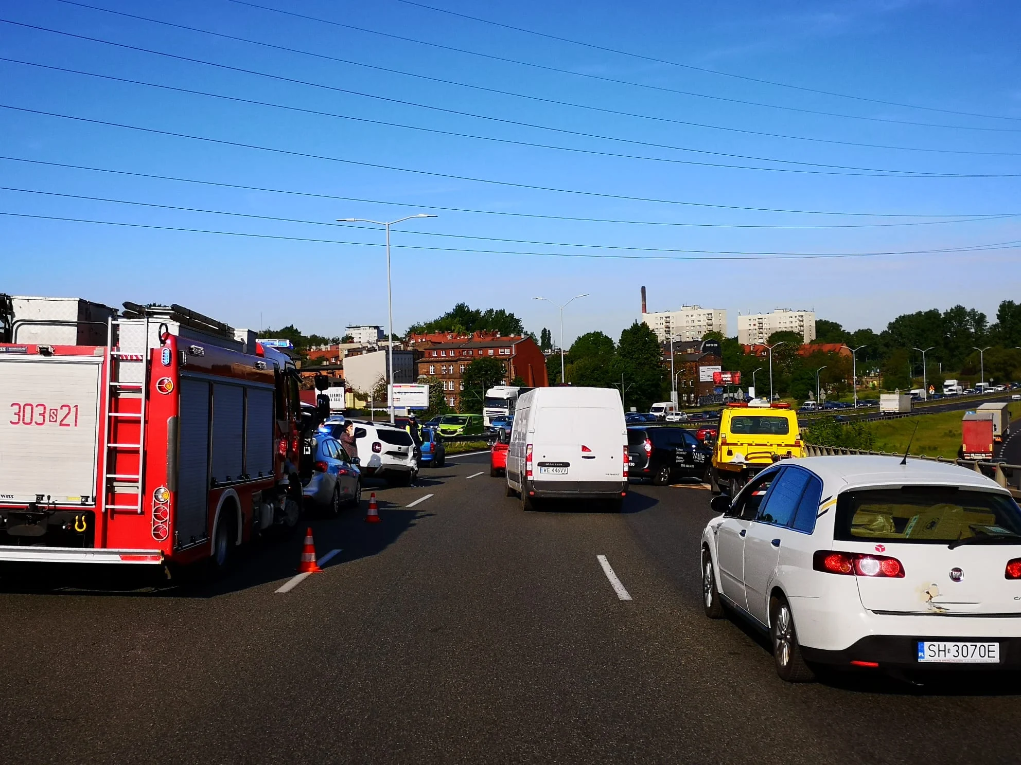 Zderzenie dwóch samochodów na DTŚ. Dwa pasy zablokowane!