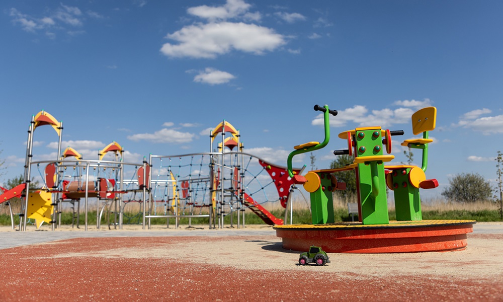 Słońce, wiosna i zabawa. Zaprasza też plac przy ul. Poziomkowej