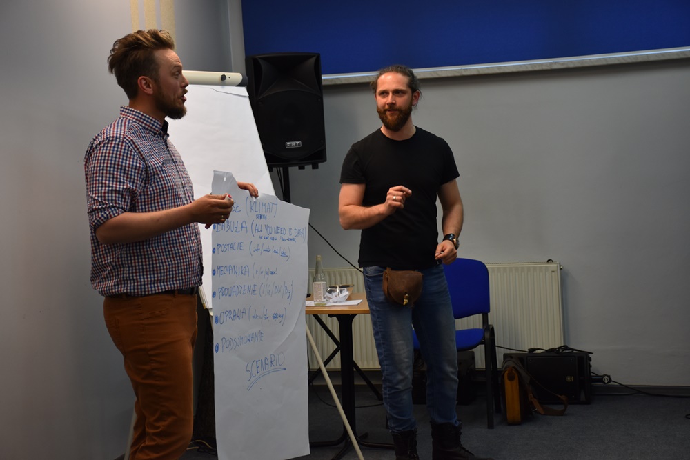 Aktywność na pograniczu gry i sztuki w Bibliotece