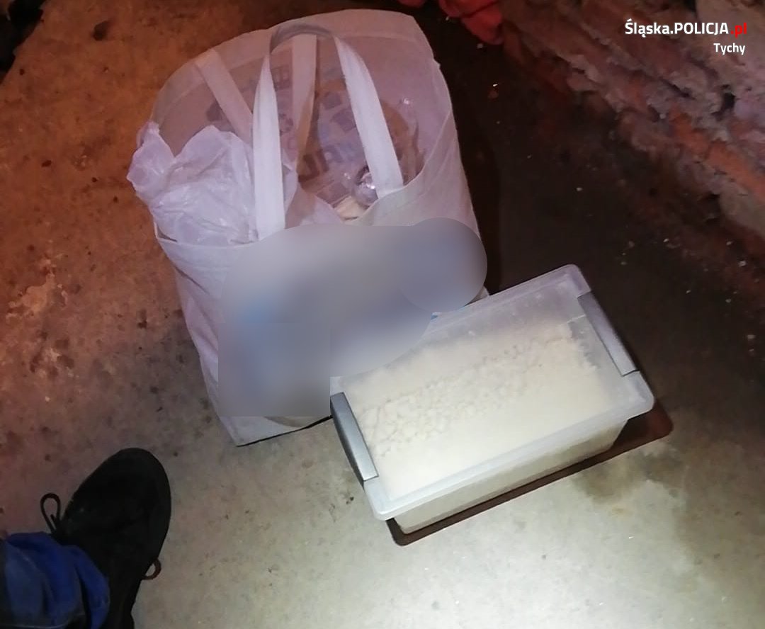 Policjanci zatrzymali 31-latka, który posiadał znaczne ilości narkotyków