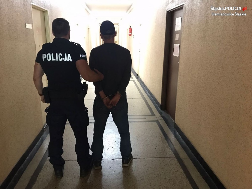 60 złotych łapówki w zamian za odstąpienie od czynności służbowych