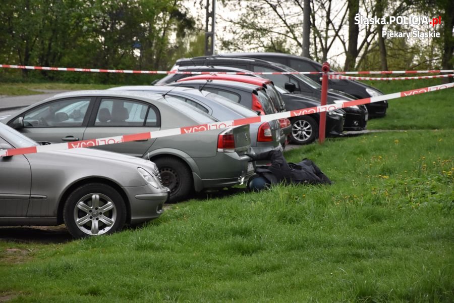 Podejrzany pakunek pod samochodem przy ulicy Popiełuszki