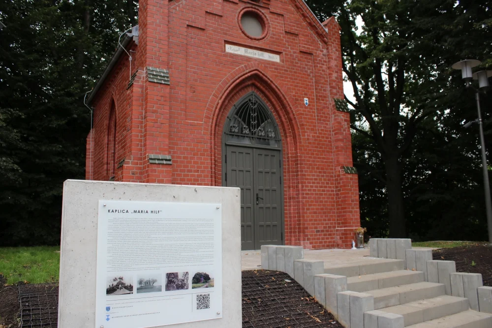 Nabożeństwo majowe przed kapliczką Maria Hilf