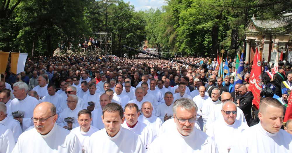 Mężczyźni pielgrzymowali do Matki Bożej Piekarskiej