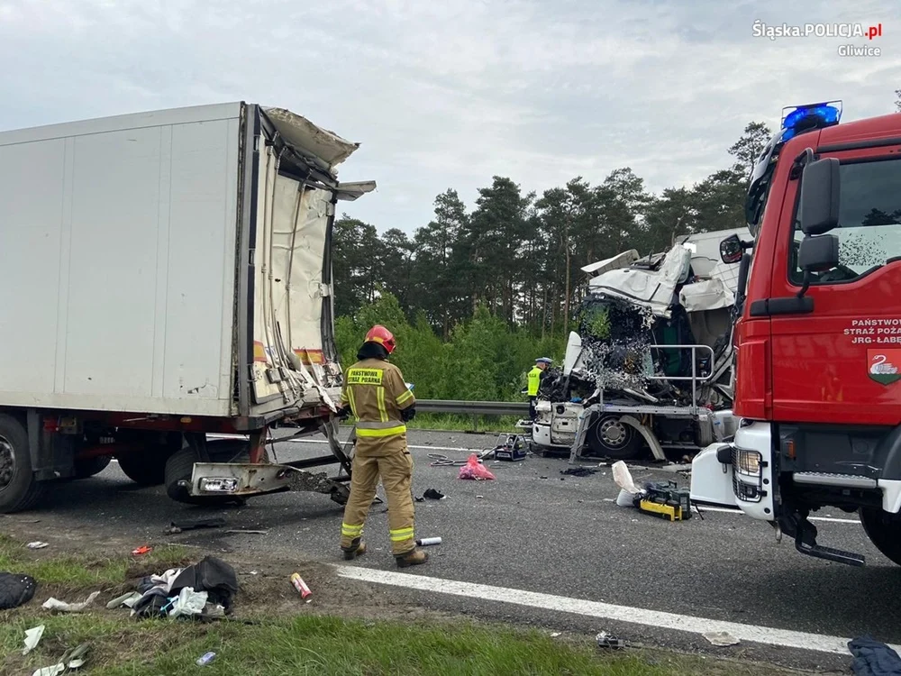 Tragiczny karambol tirów na A4. Jedna osoba nie żyje